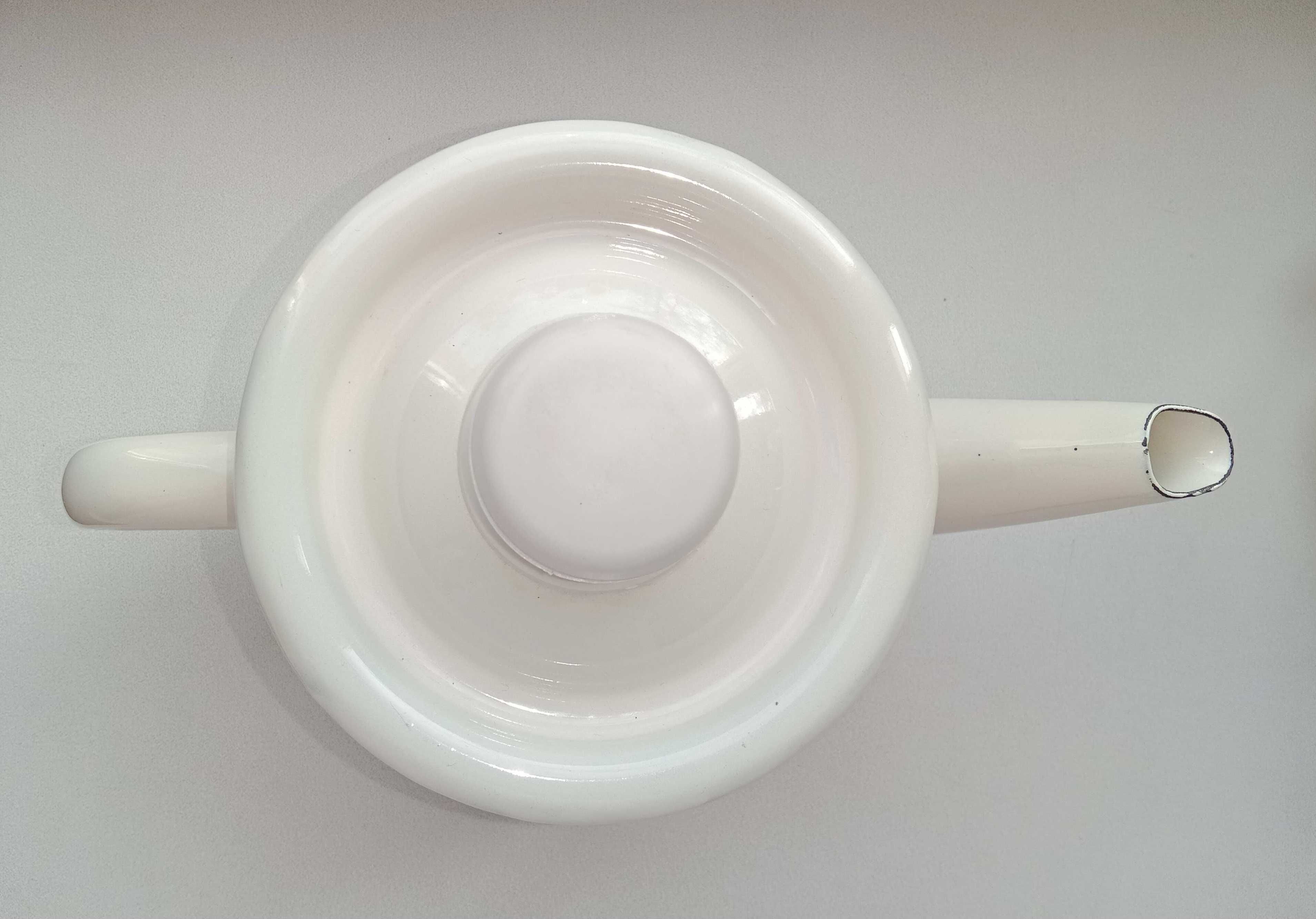Чайник эмалированный белый с рисунком «Бабочка». Объем 1 л