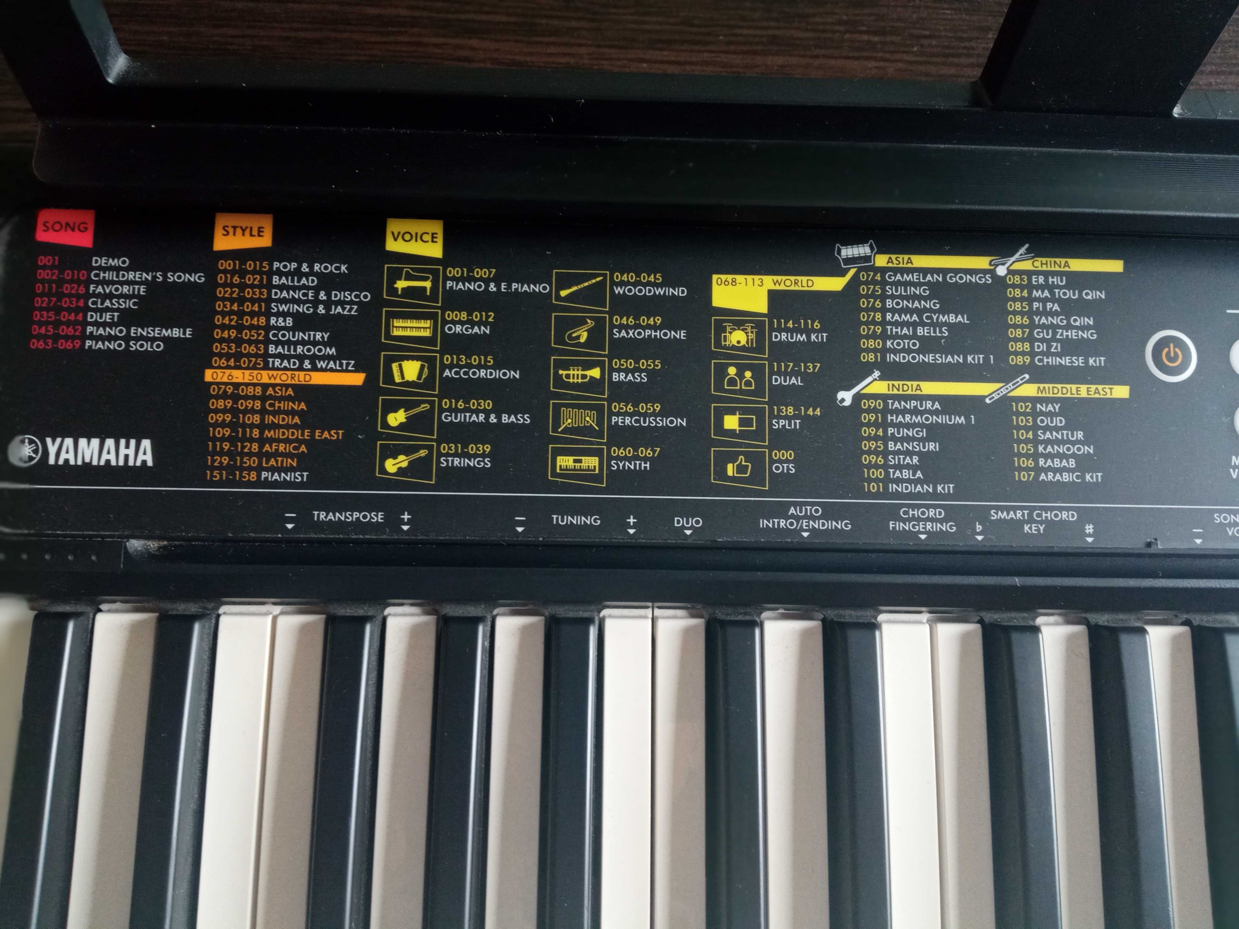 Синтезатор YAMAHA PSR-F52