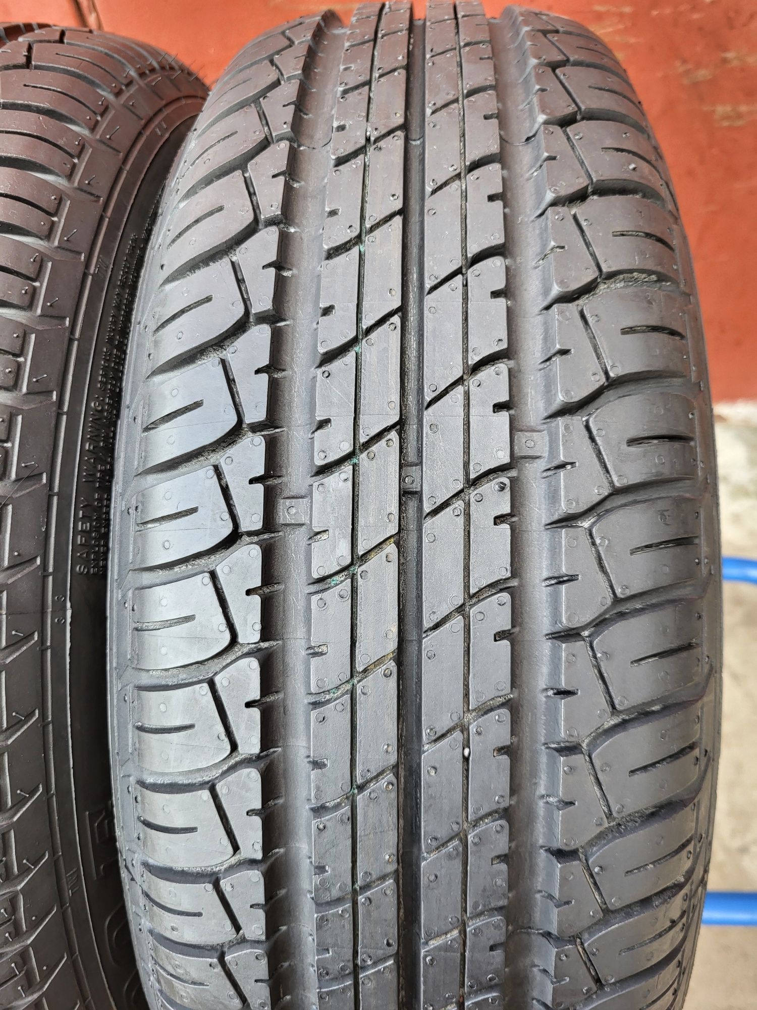 195/65/15 R15 Dunlop SP Sport 200 2шт ціна за 1шт літо шини