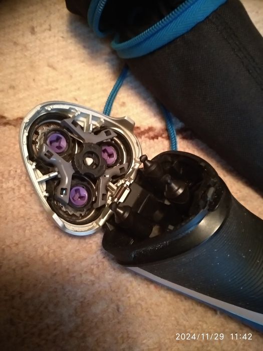 Для вас бритва Philis AT-890 оригинал ножи сеточки новые !!!