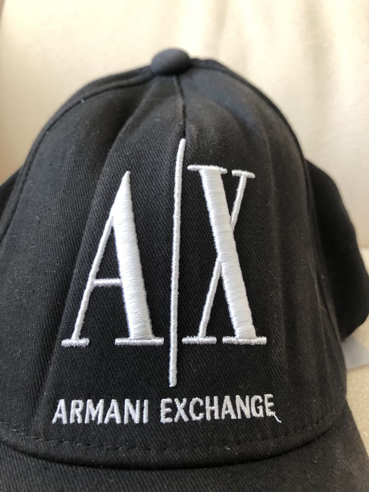 Кепки от Armani Exchange,унисекс