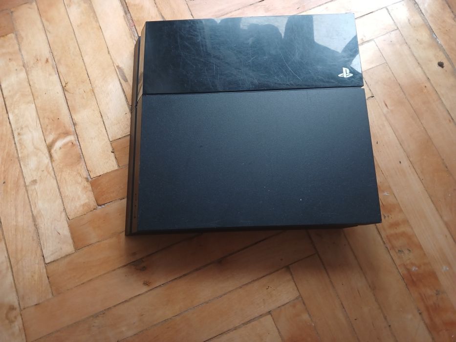 ps4 sony playstation 4 2джостика+3 игры