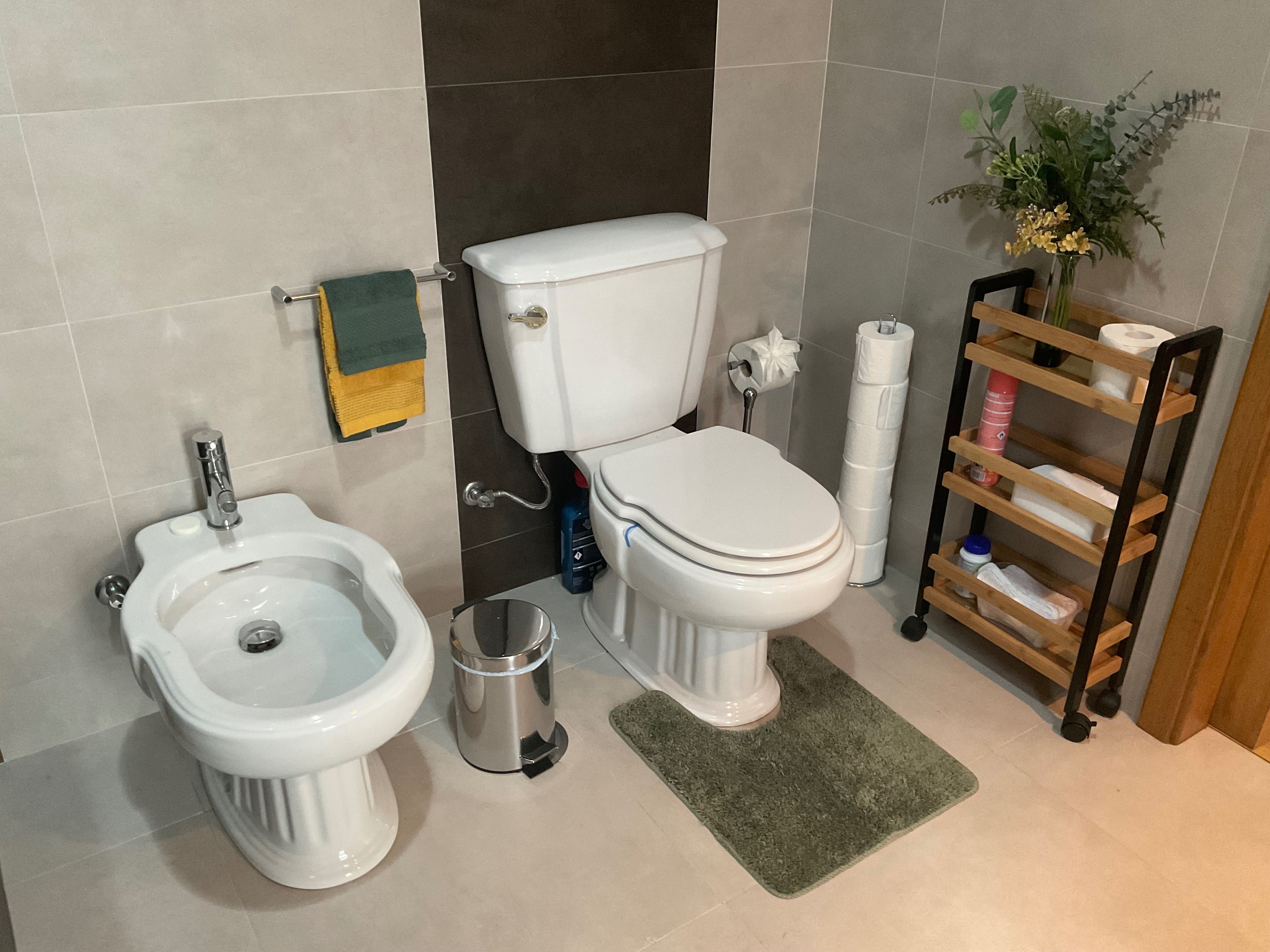 Quarto numa Moradia para Senhor despesas incluídas