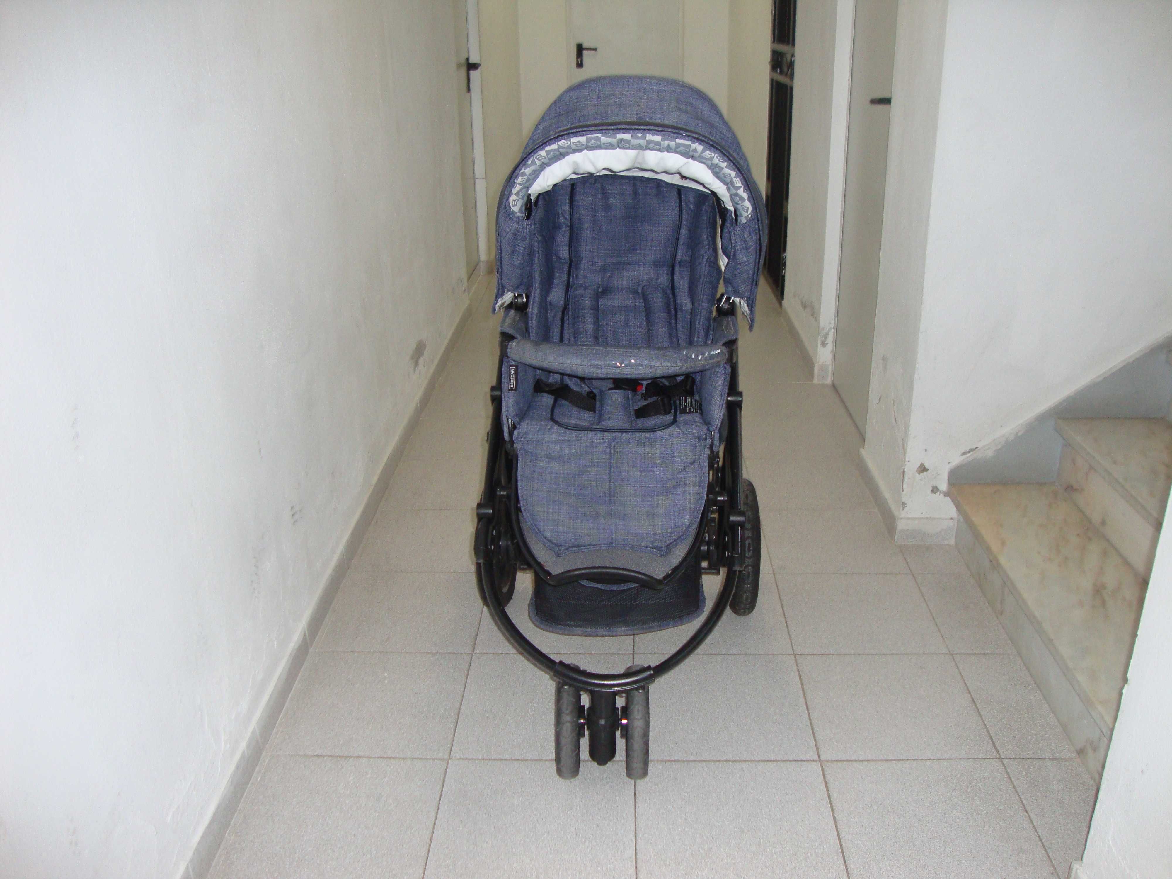 Vendo conjunto bebecar ovo ,carrinho de passeio e   sistema isofix