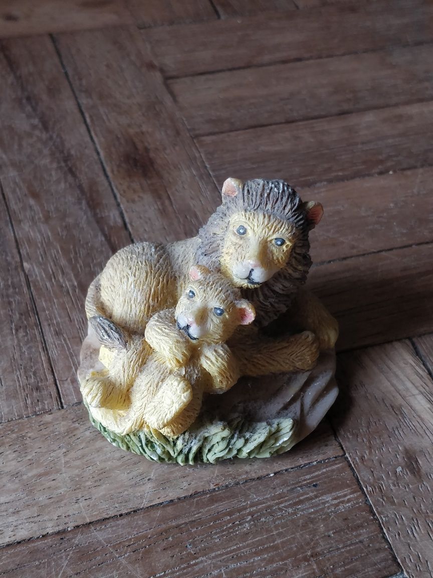 Figura de Cerâmica Leão e Cria
