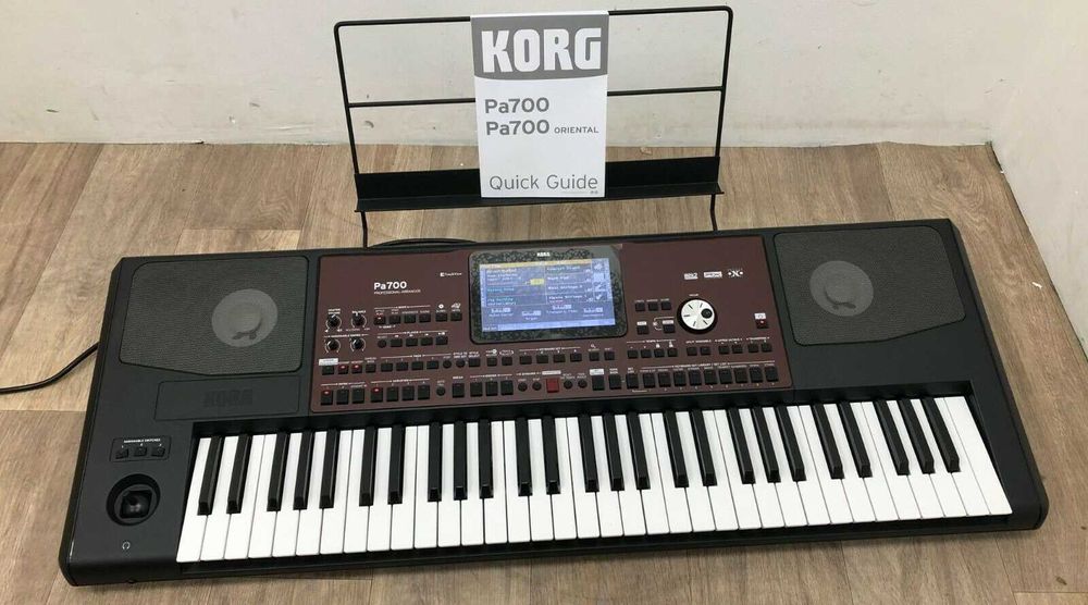 Korg PA700 novos por estrear com garantia e fatura em seu nome