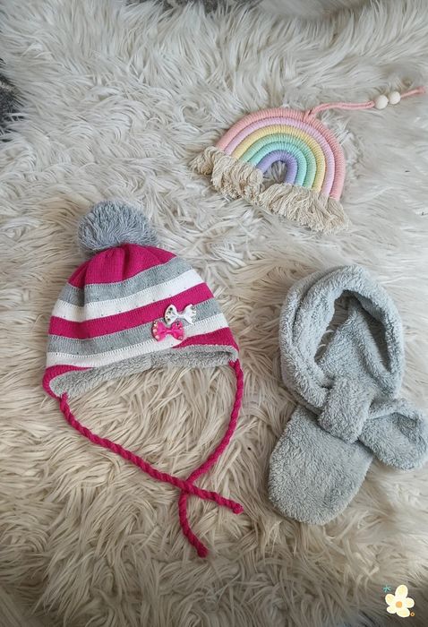 Zestaw niemowlęcy dla dziewczynki szalik i czapka