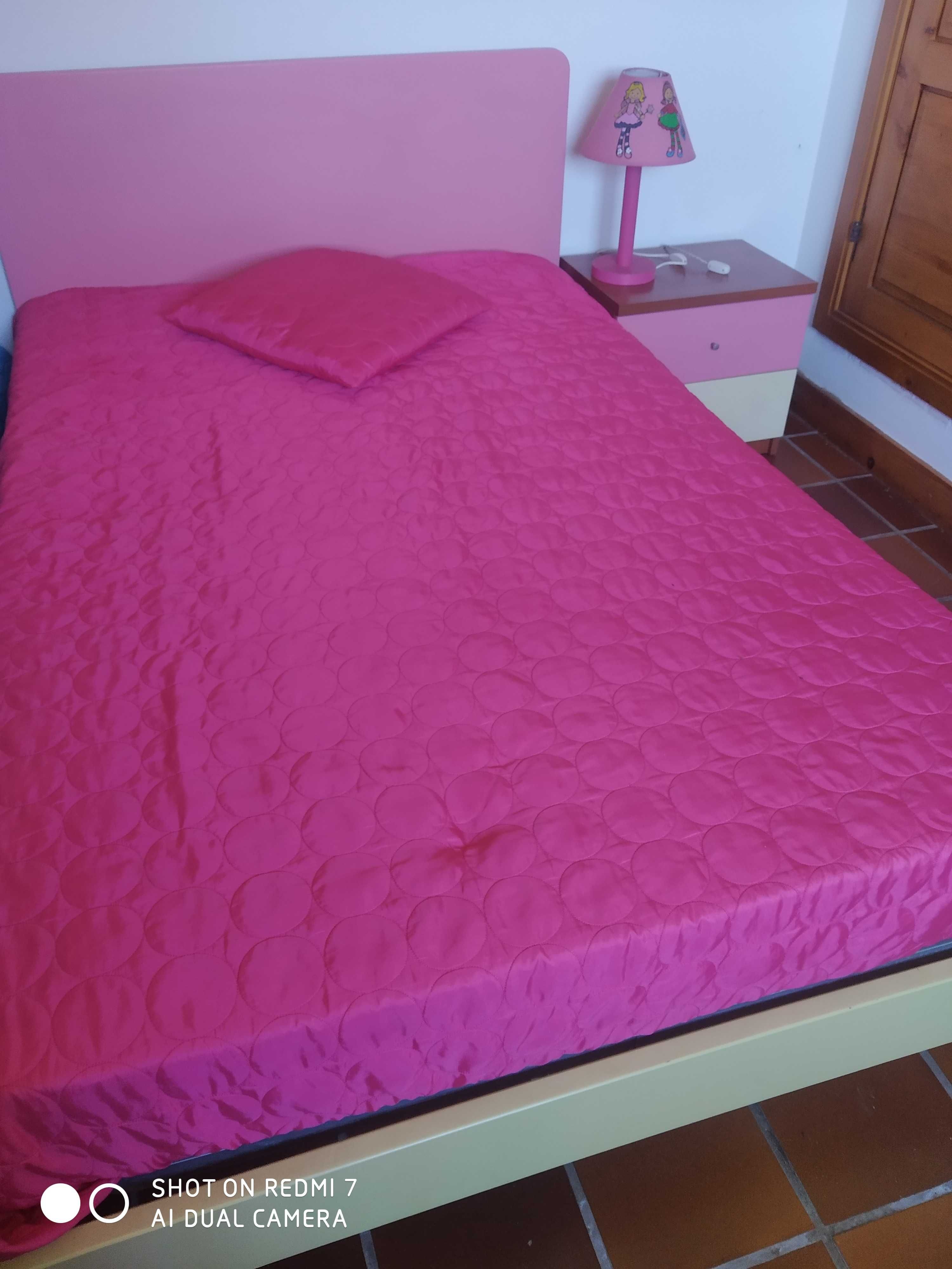 Vendo quarto criança rosa