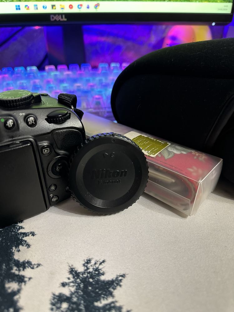 Фотоапарат / фотокамера Nikon D5100 18-55 VR з поворотним екраном
