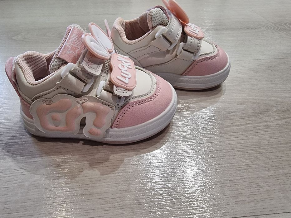 Стильні кросівки - кеди