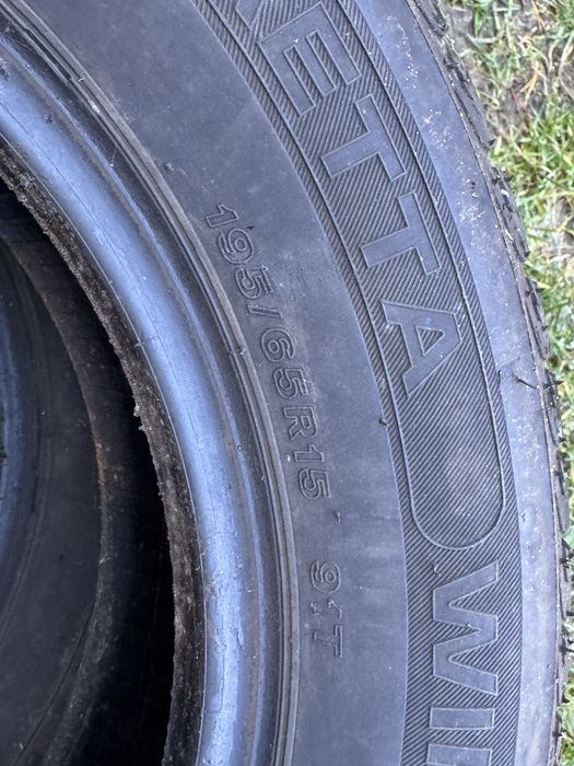 2 x opony zimowe  saeta Winter 195/65 R15 + jedna gratis