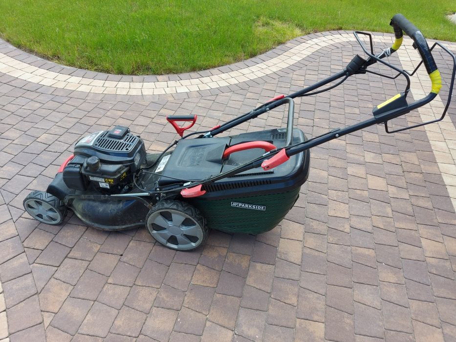 Kosiarka spalinowa Parkside z napędem