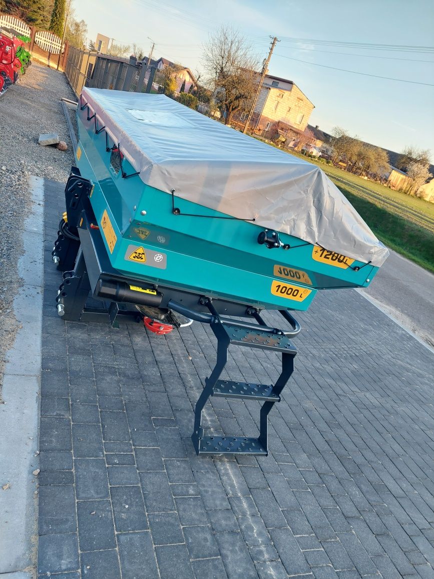 Rozsiewacz RNZ  D-POL 600l-2200l HIT CENOWY 2025R