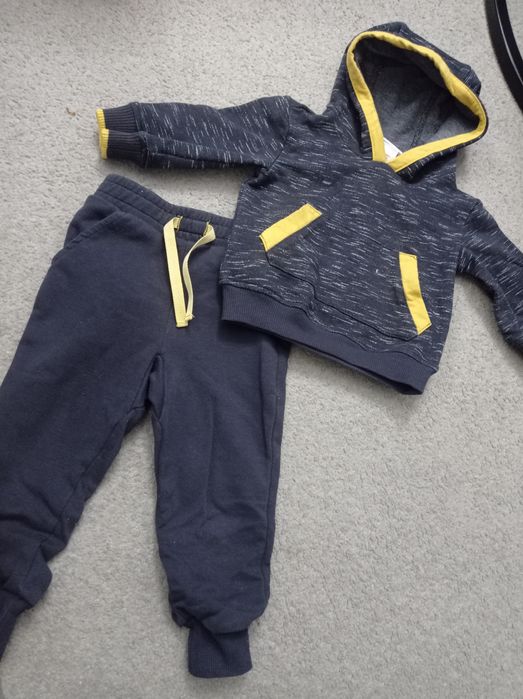 Dres dla chłopca 80 cm