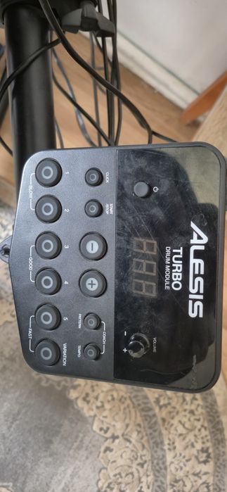 Електронна ударна установка Alesis Turbo
