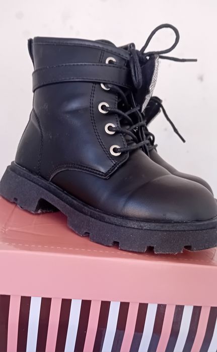 Botins de menina - tamanho 32