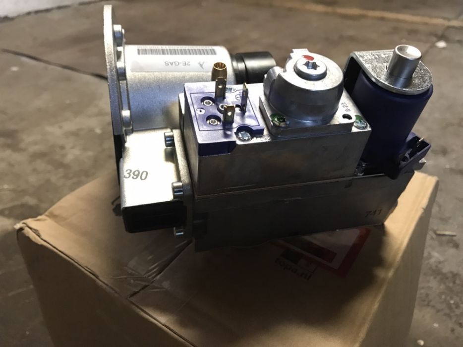 Armatura gazowa Piece Buderus Honeywell VR8615V 1014 2