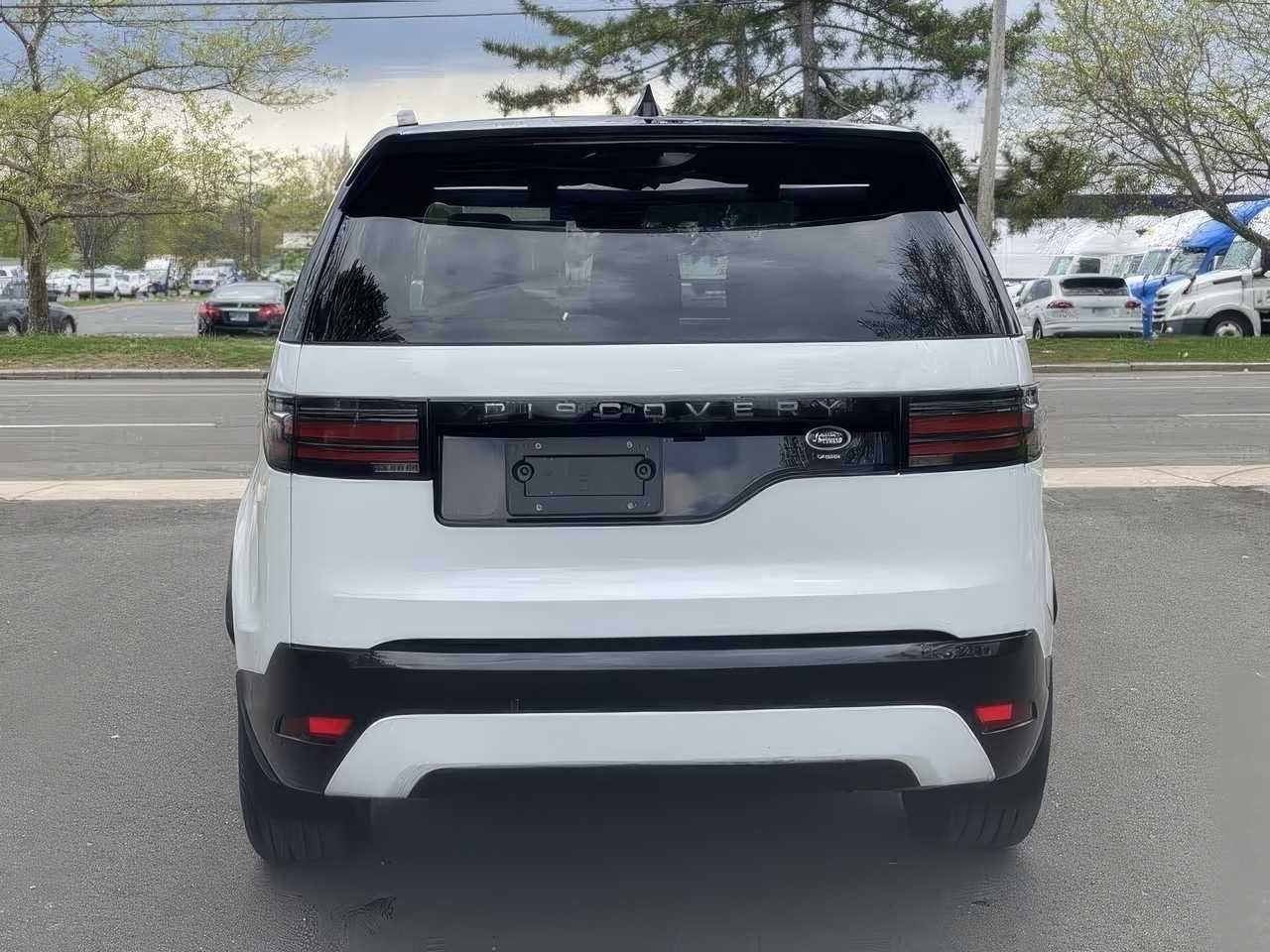 2023 Land Rover Discovery P360 S R-Dynamic