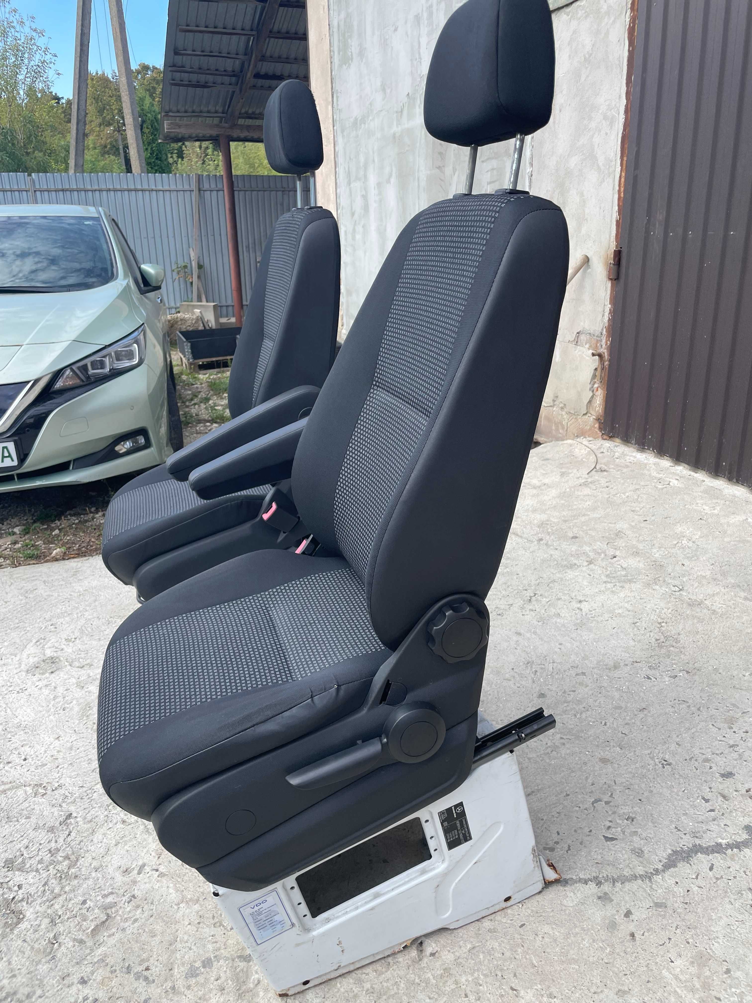 Сидіння sprinter W906 водійська, пасажирська сідушка спрінтер дельфін