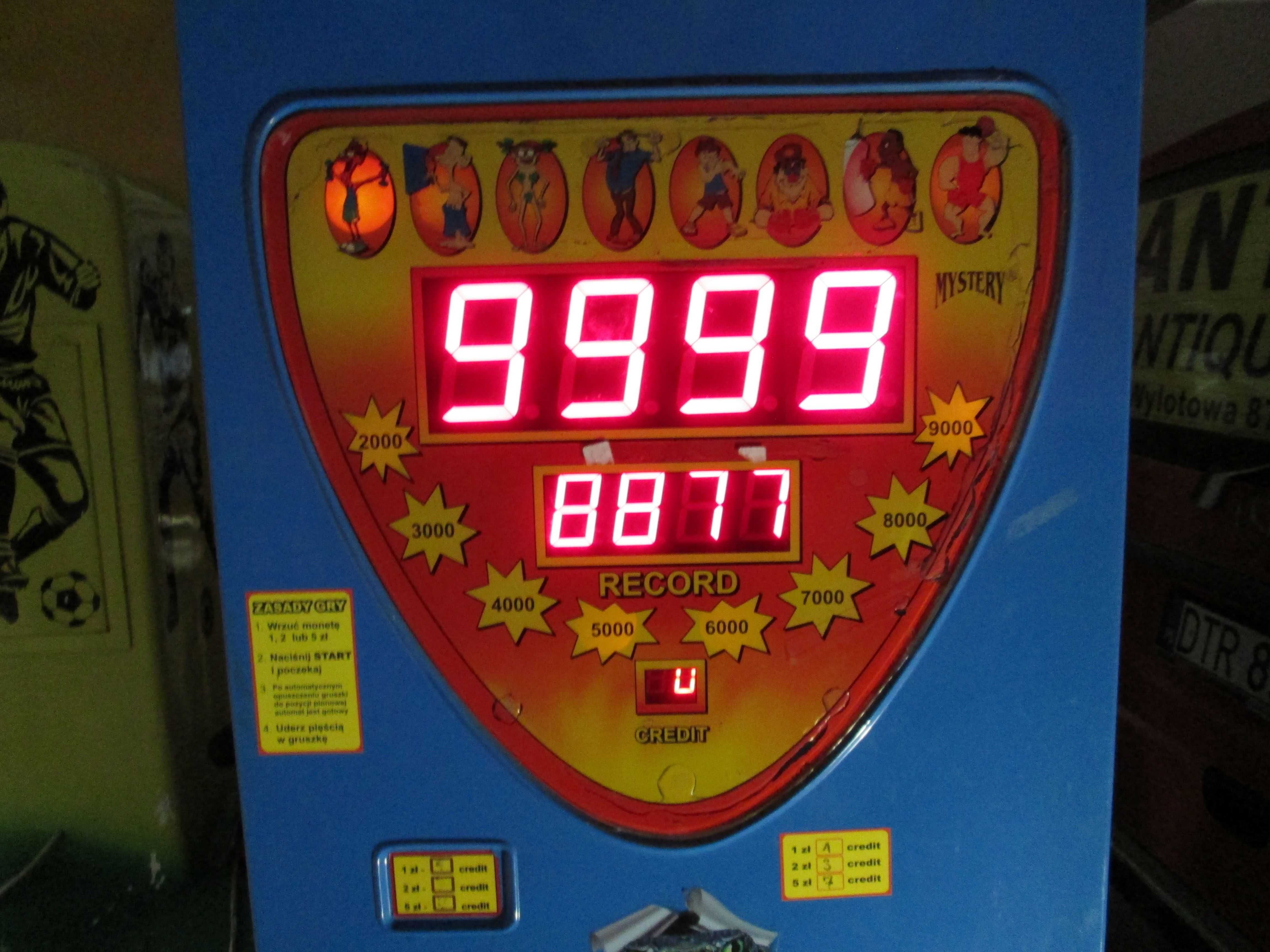 Automat zarobkowy Bokser.