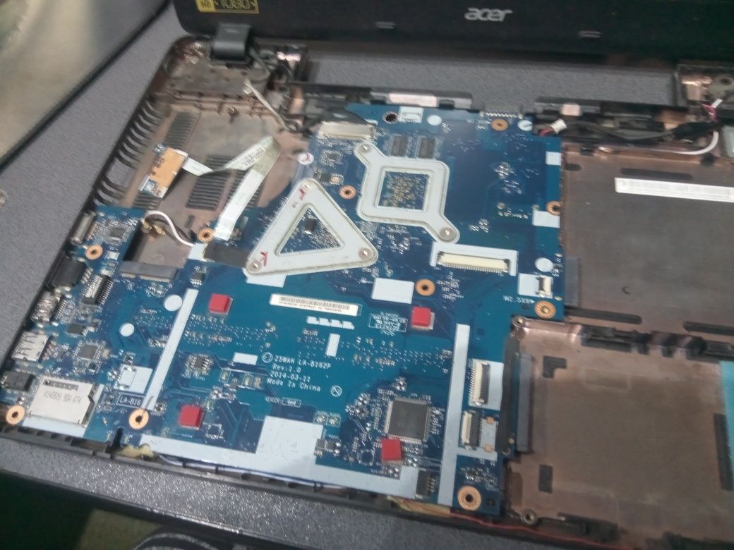 Ноутбук Acer Aspire E5-571G на запчастини