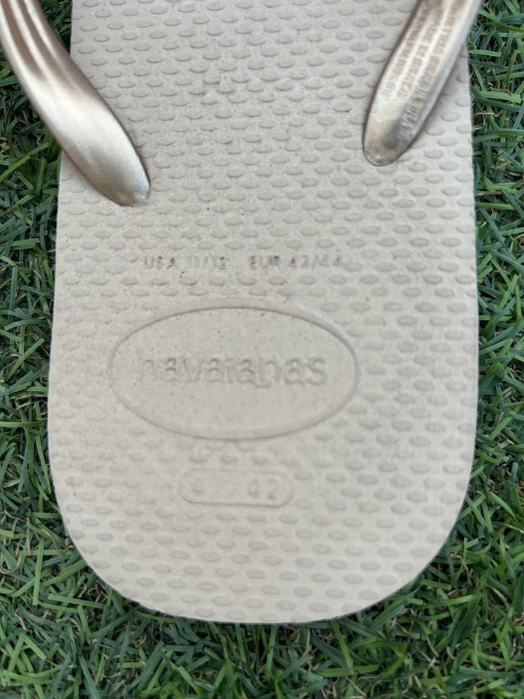 Havaianas pretas ou douradas 43/44