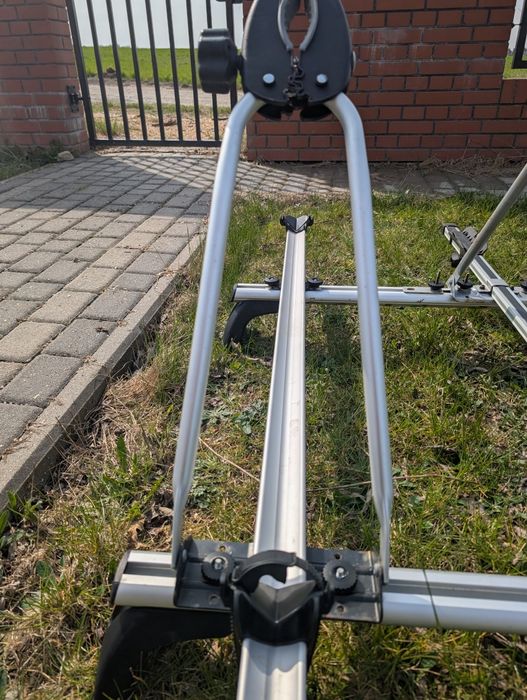 BMW 5G T jużF07 Bagażnik plus mocowania do trzech rowerów