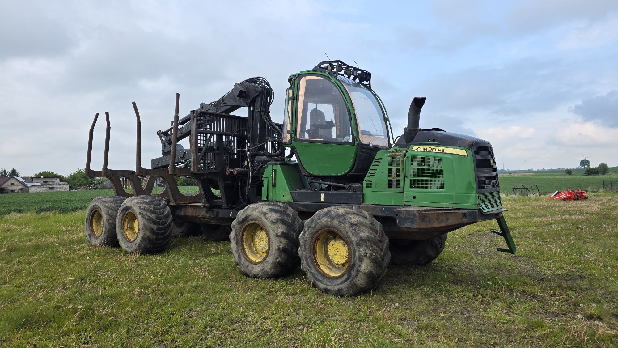Forwarder John deere 1210e z 2014 r. Maszyna leśna