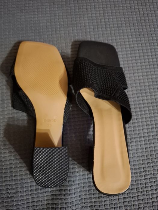 Klapki na obcasie roz 39