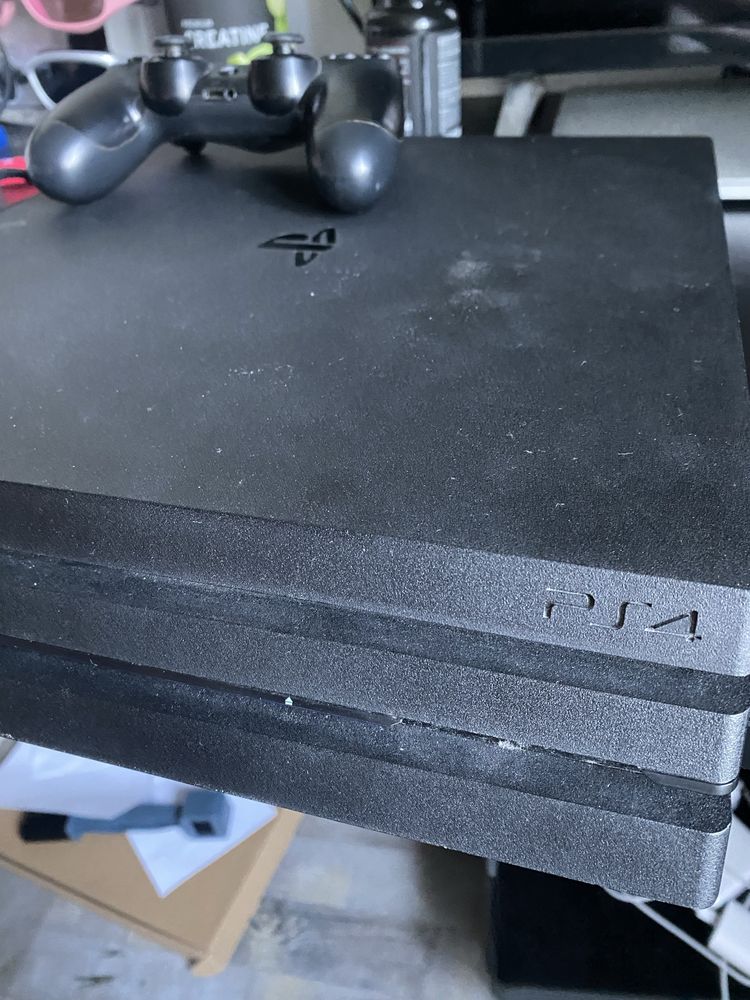 Konsola Playstation 4(PS4) PRO 1TB