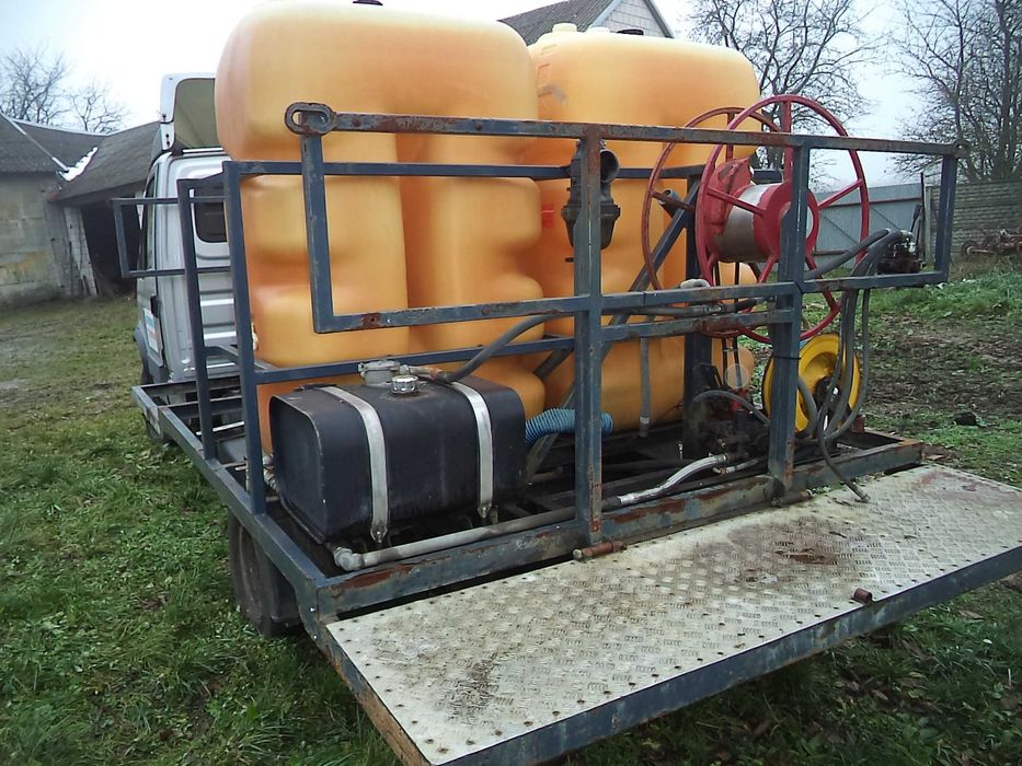 Myjka mobilna ciśnieniowa, zbiornik 1000l,  podramówka.