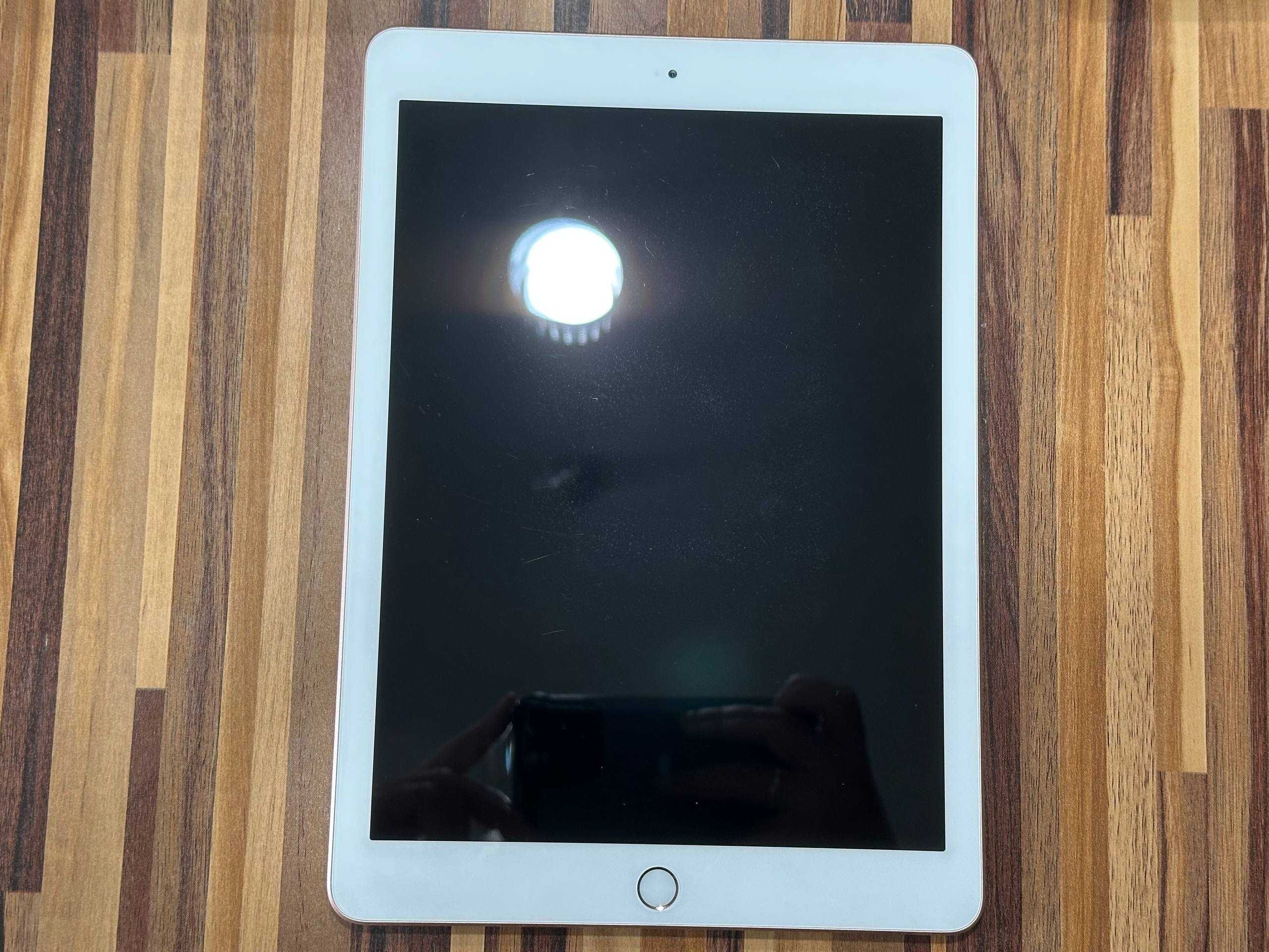 Apple iPad 6 gen 32GB Gold
