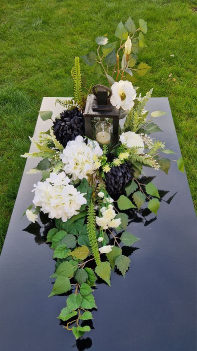 Stroik na grób naszych bliskich