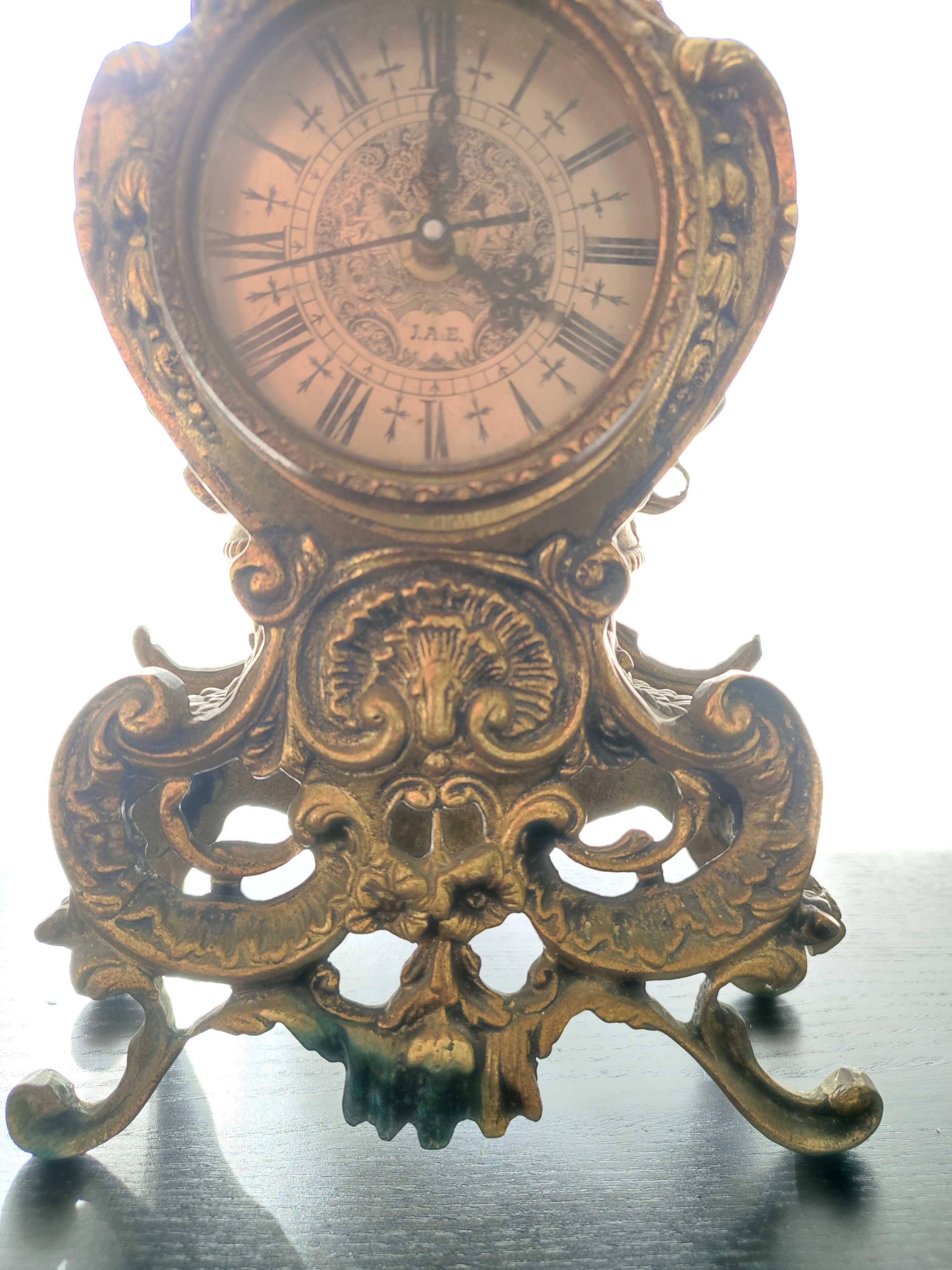 Relógio dourado Antiguidade vintage