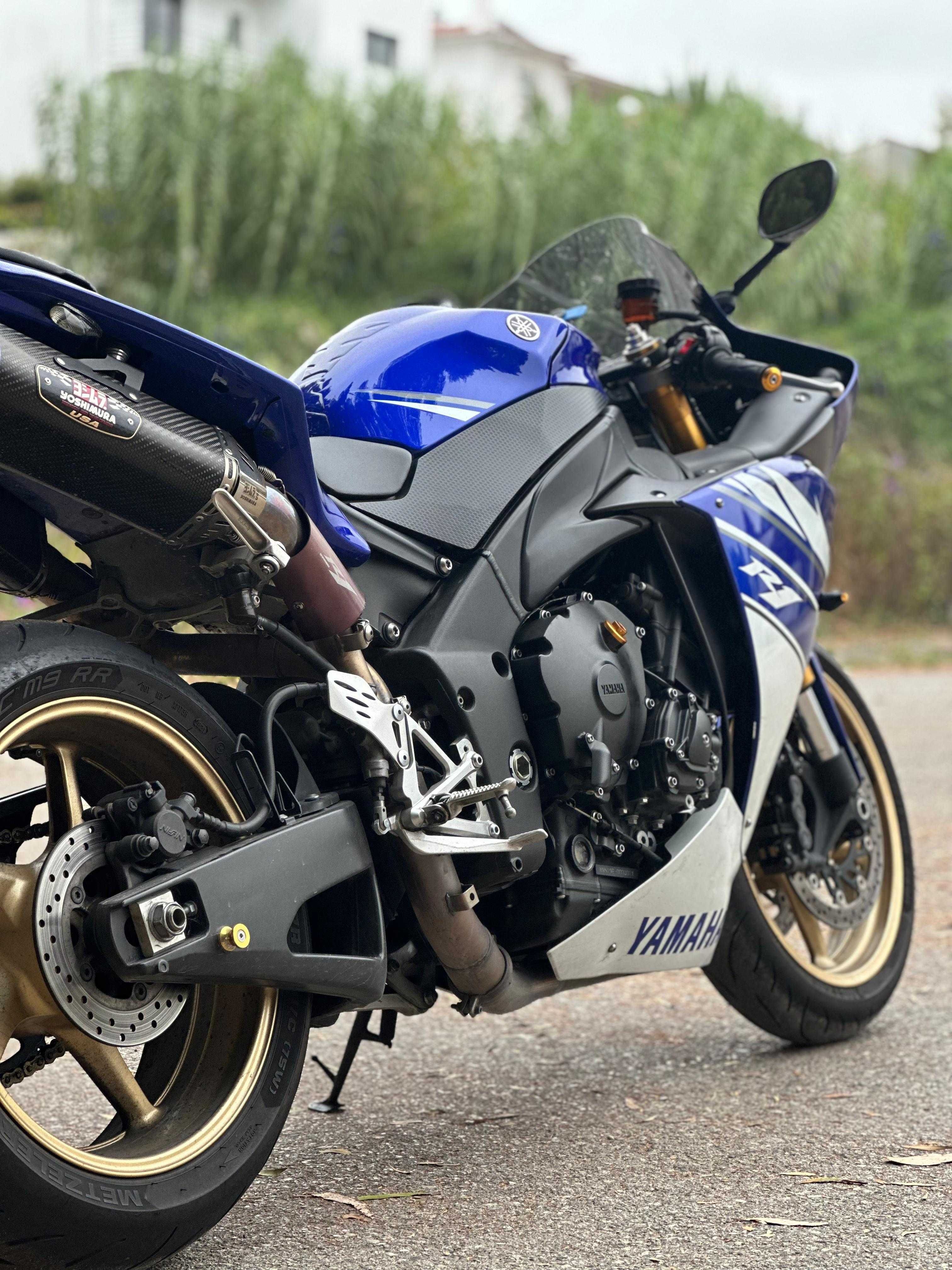 Yamaha YZF R1 2011 Crossplane