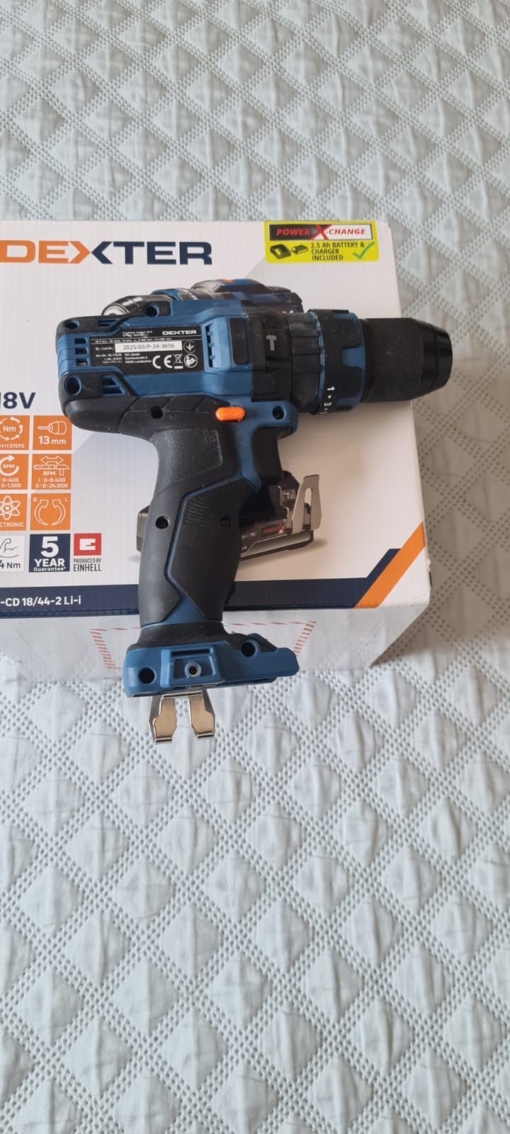 Aparafusadora 18v Dexter modelo DT CD 18/44 2,5 ah.