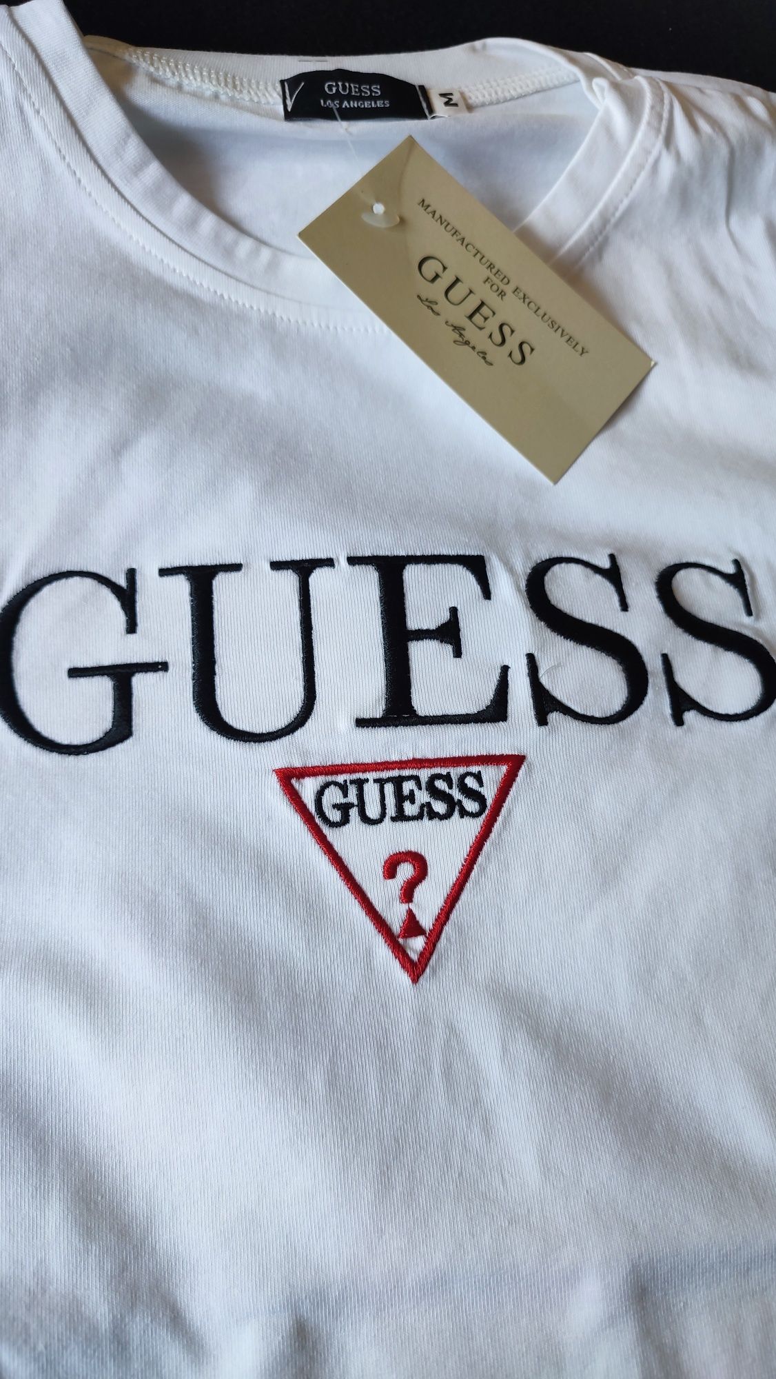 Conjunto Guess - T-shirt e calção