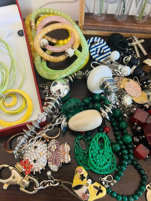 Бижутерия, Италия