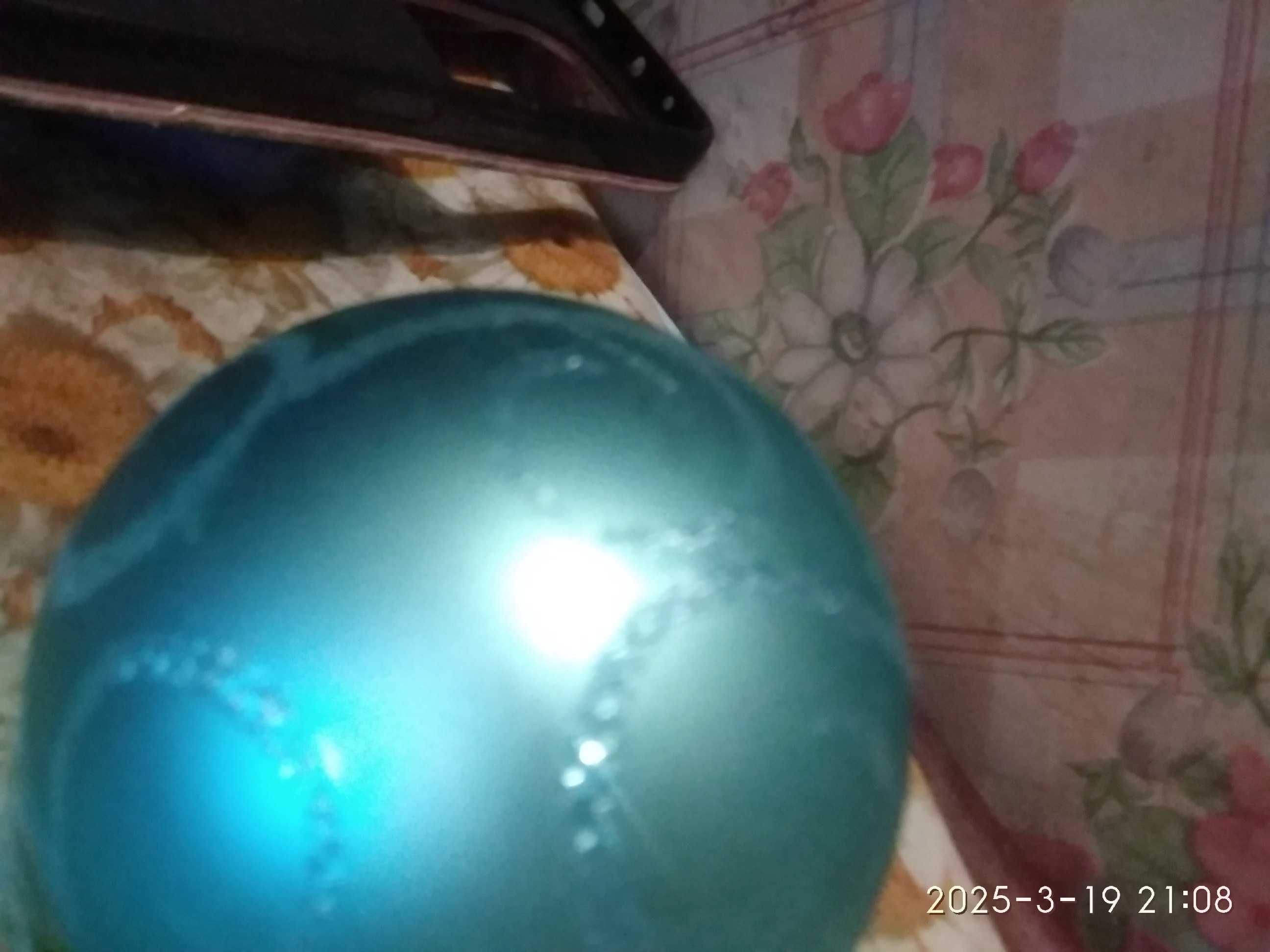 Продам подарочный зелёный шар-украшение