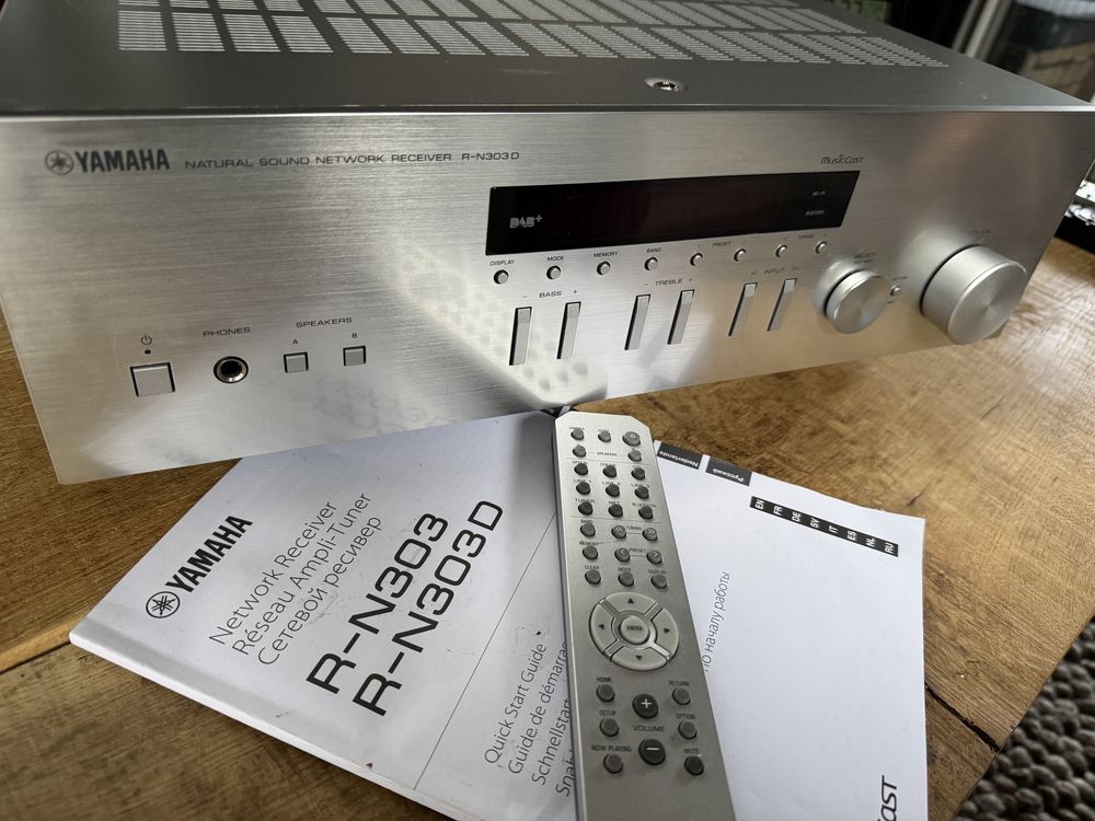 Yamaha R-N303 D wzmacniacz/ amplituner MusicCast