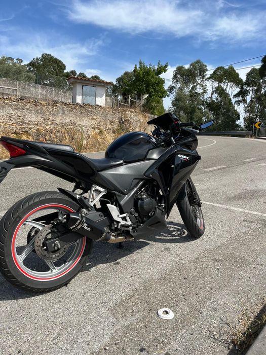Vendo mota Honda CBR250R