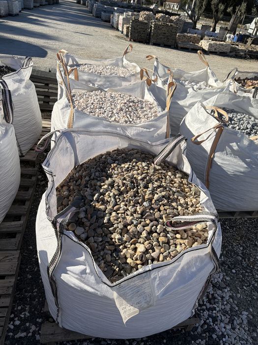 Brita preta decorativa jardim big bag