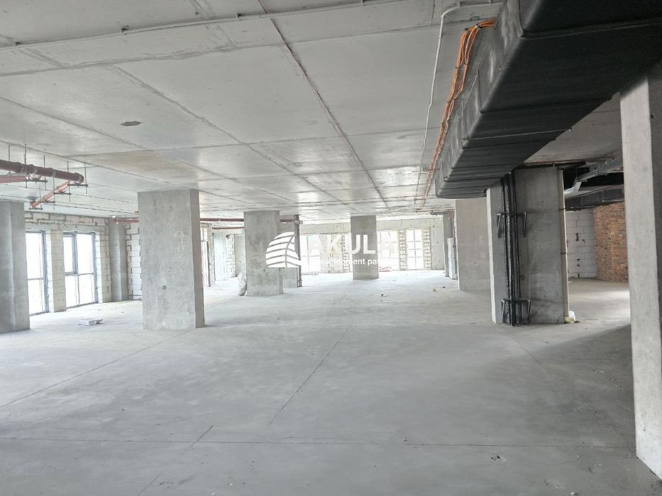 Офіс 4000+ м² у БЦ на Подолі, Нижній Вал 3–7