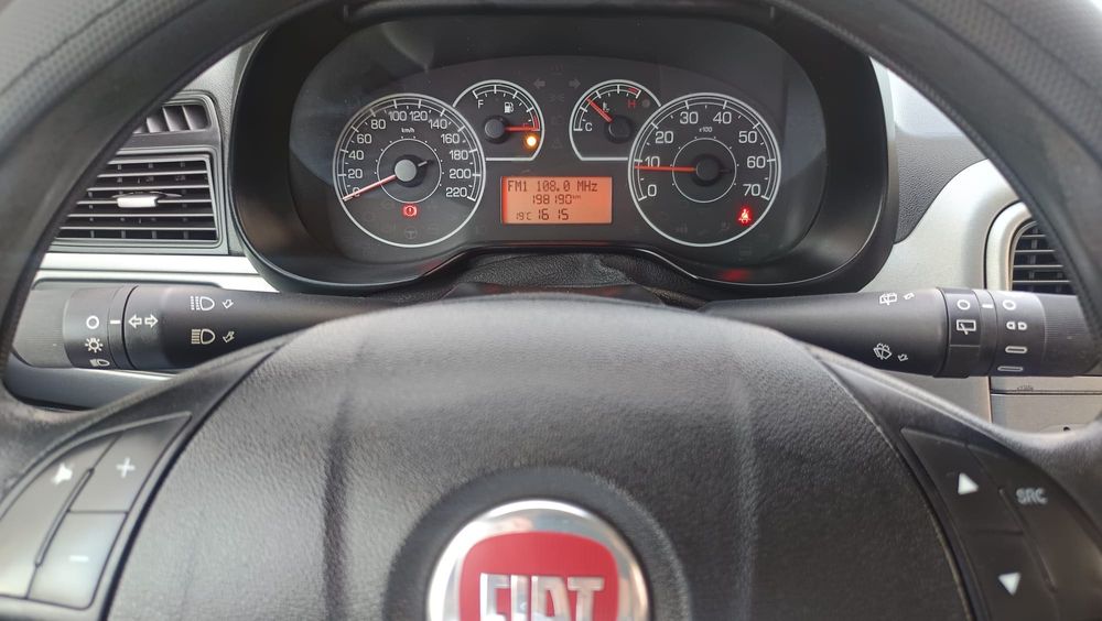 Fiat Punto Hatchback -1.2L Gasolina- 198.000 km