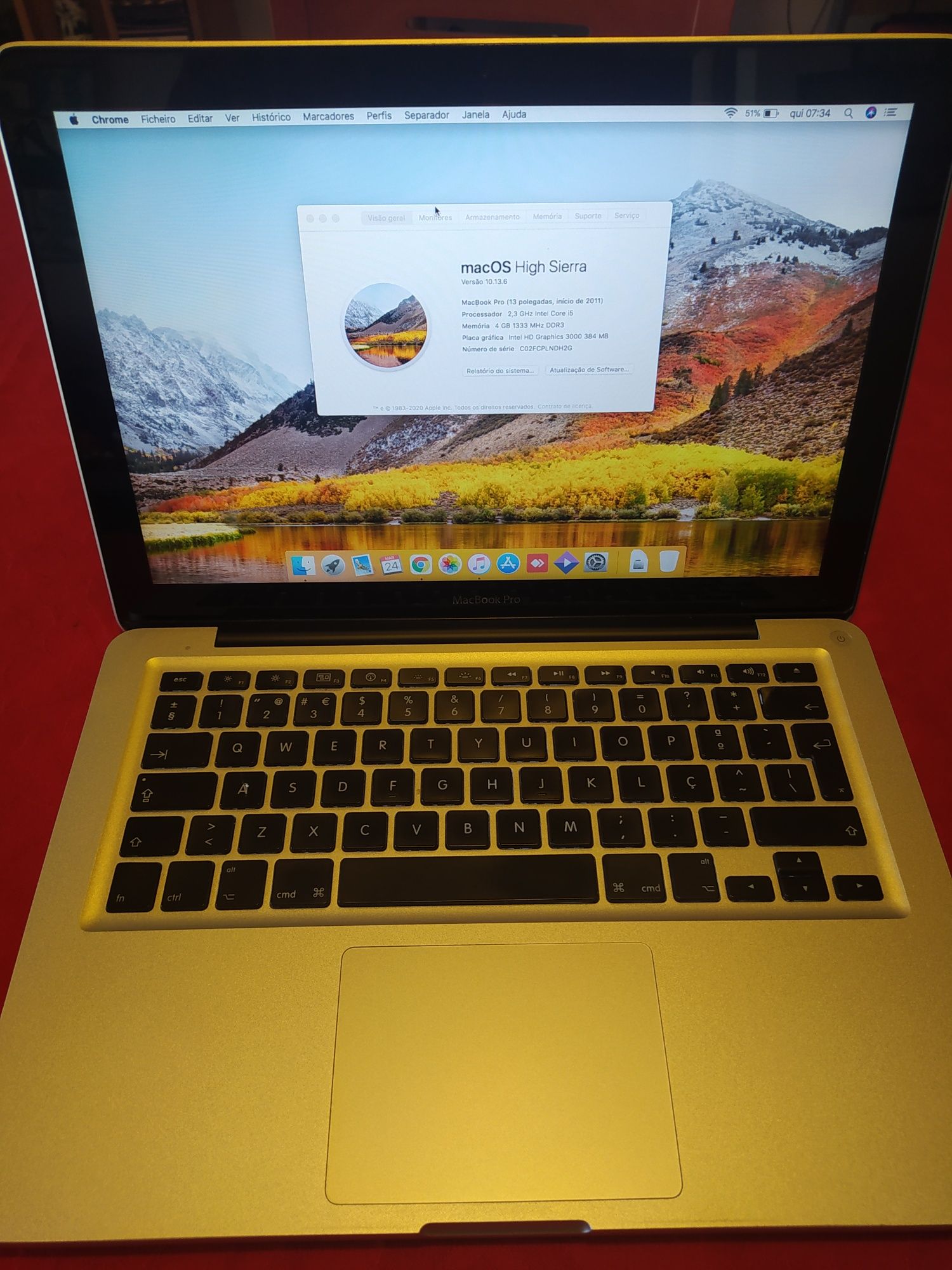 Portátil MacBook Pro i5 e carregador