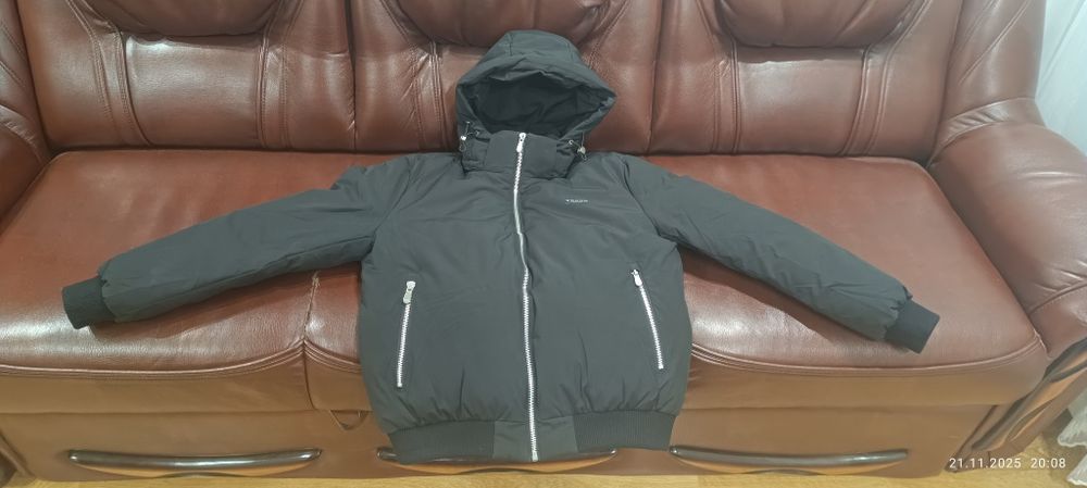 Куртка зимова,один раз вдівалась