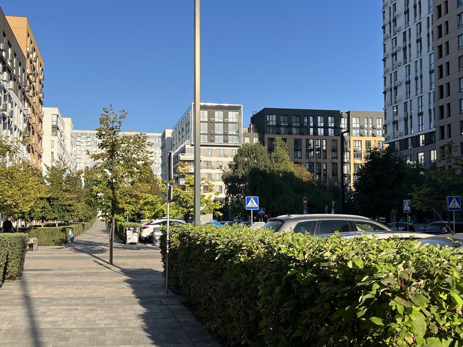 Продаж двокімнатна кв. в ЖК Файна Таун, з кухнею-вітальнею, не кутова