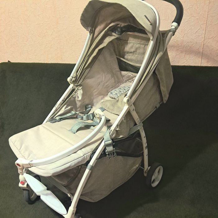 Коляска прогулянкова Quatro Lion (Польща) суперлегка