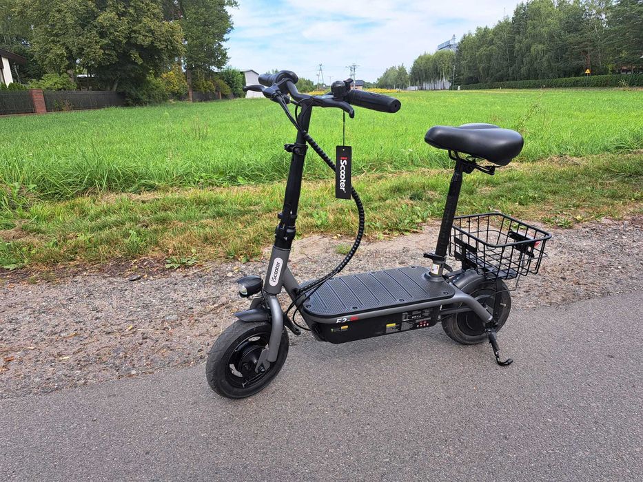Hulajnoga elektryczna z siedziskiem i koszykiem Iscooter F2