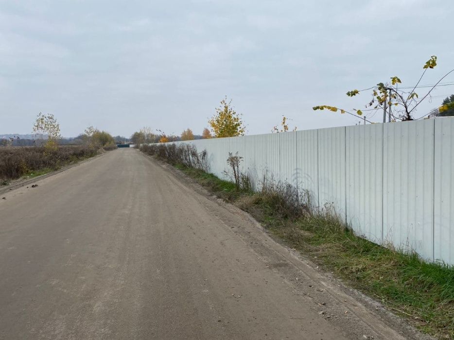 Участок под застройку  в с.Ходосовка.43 сотки с выходом на озеро